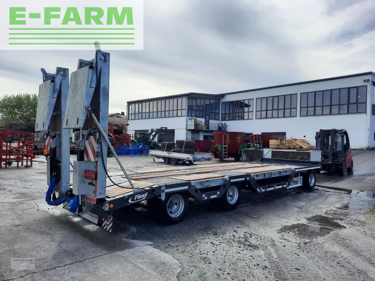 Fliegl dts 300 - Remorque porte-engin surbaissée: photos 3 Fliegl dts 300 - Remorque porte-engin surbaissée: photos 3