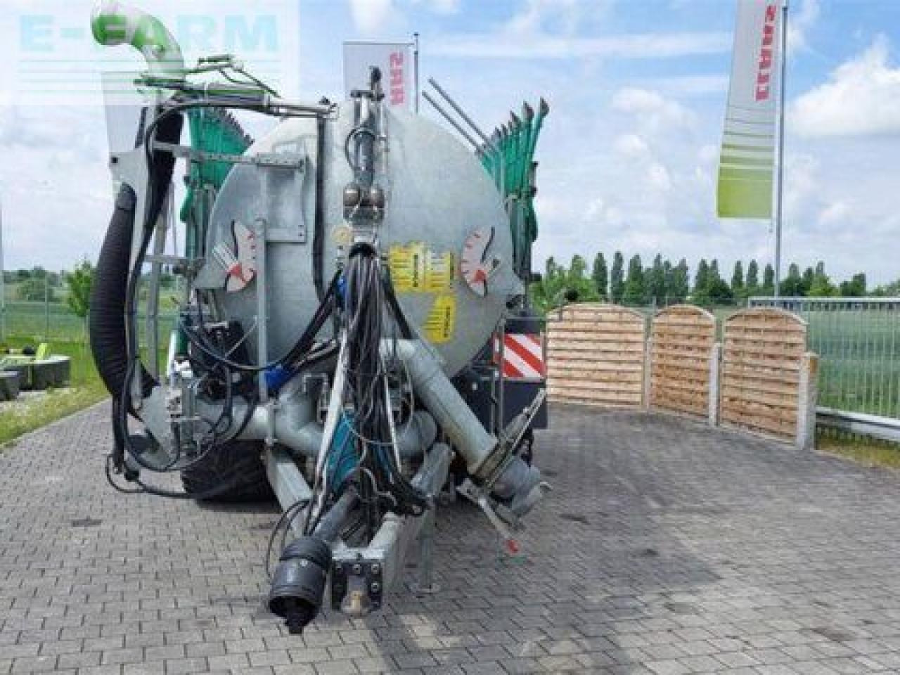 Fliegl pfw 16000 tandem fox - Tonne à lisier: photos 3 Fliegl pfw 16000 tandem fox - Tonne à lisier: photos 3