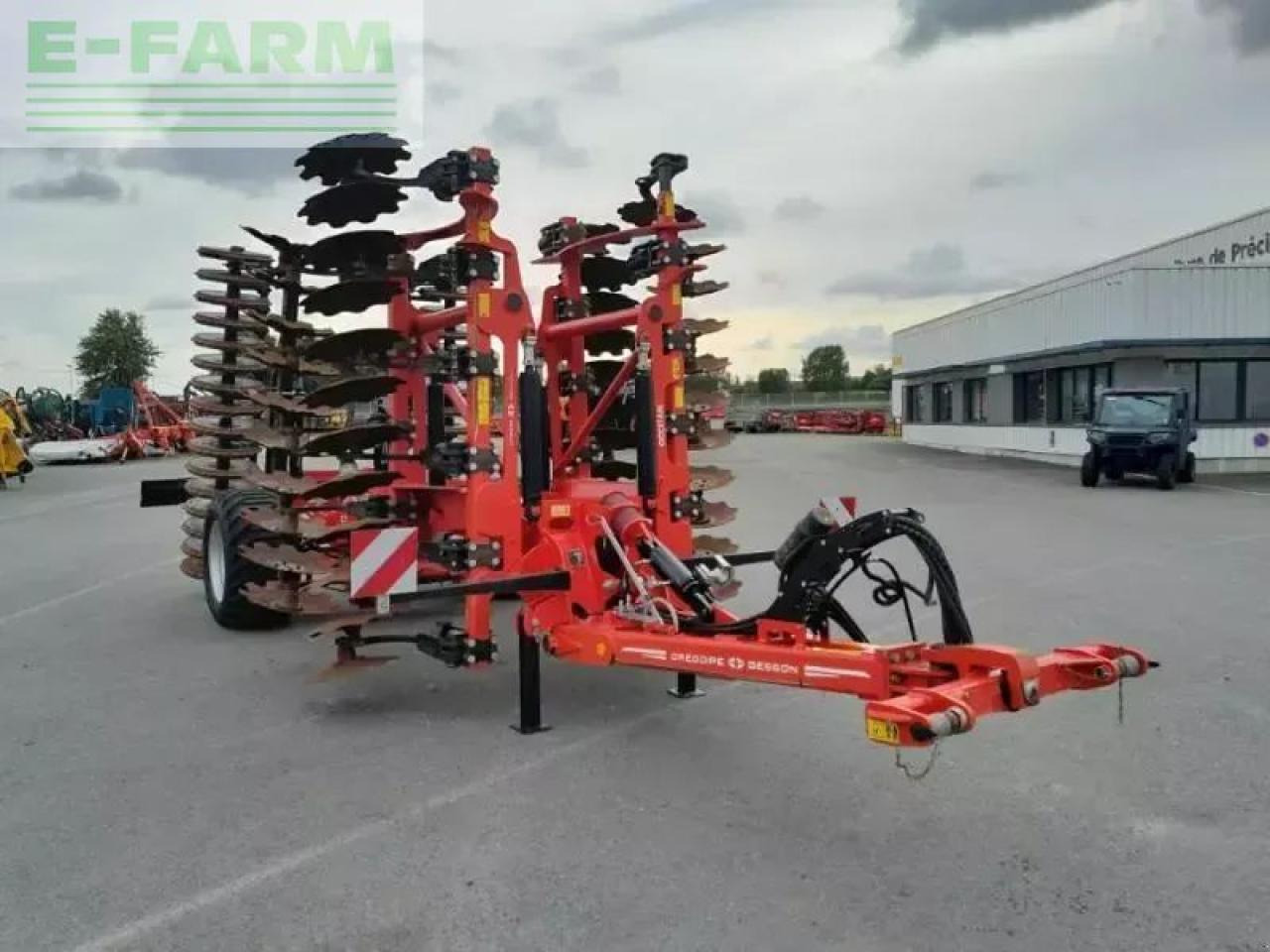 Gregoire Besson occitant60 - Bineuse: photos 4 Gregoire Besson occitant60 - Bineuse: photos 4