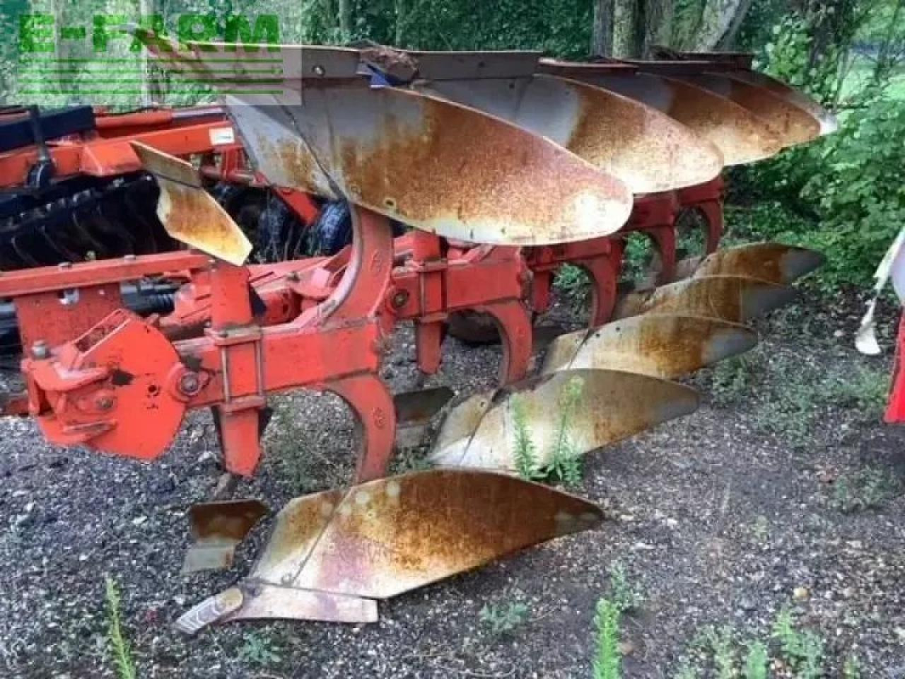 Gregoire Besson rs47 - Charrue: photos 3 Gregoire Besson rs47 - Charrue: photos 3