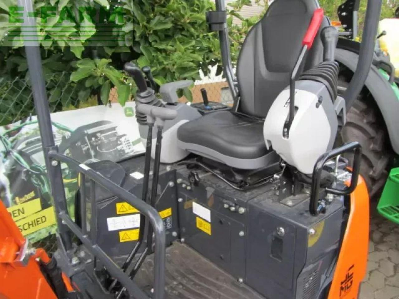 Hitachi zx 17 u-2 - Mini pelle: photos 2 Hitachi zx 17 u-2 - Mini pelle: photos 2