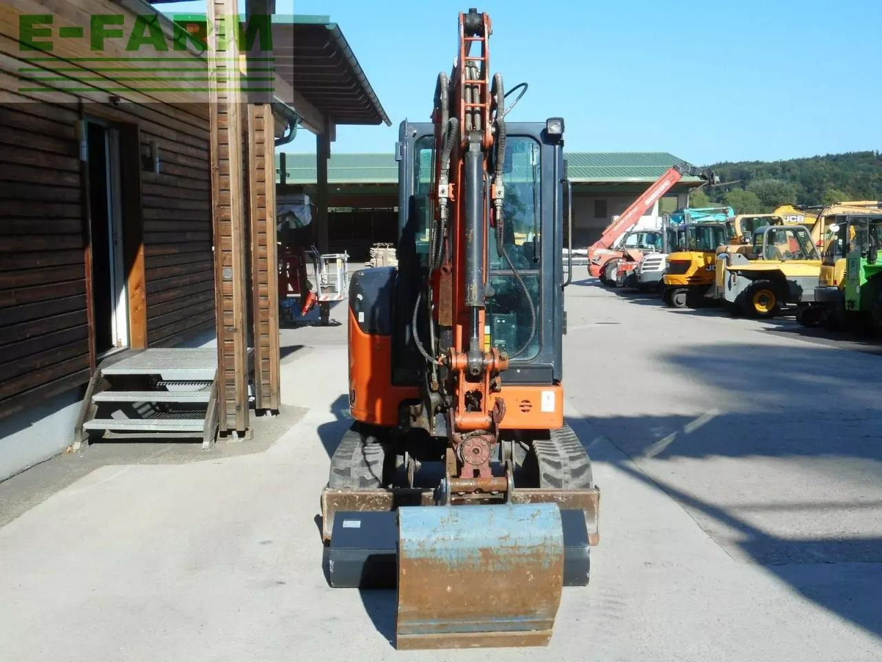Hitachi zx26u-6 ( 2.740kg ) powertilt - Mini pelle: photos 5 Hitachi zx26u-6 ( 2.740kg ) powertilt - Mini pelle: photos 5