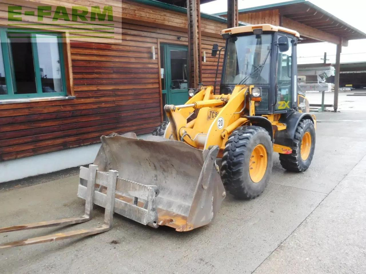 JCB 407 ( 5.400kg ) mit schaufel + gabel - Mini pelle: photos 2 JCB 407 ( 5.400kg ) mit schaufel + gabel - Mini pelle: photos 2
