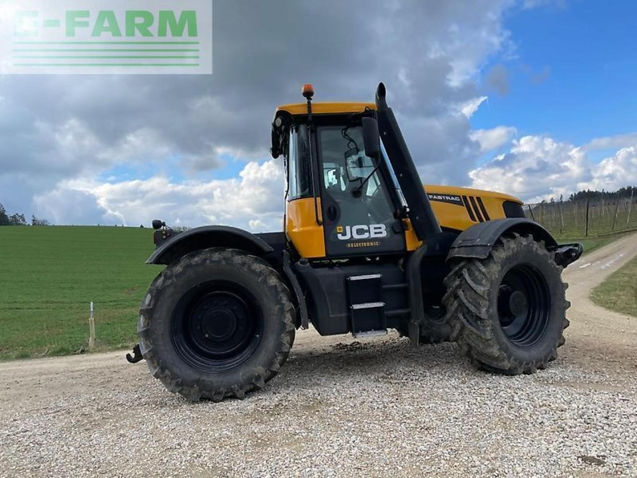 JCB fastrac 3230 xtrac - Tracteur agricole: photos 5 JCB fastrac 3230 xtrac - Tracteur agricole: photos 5