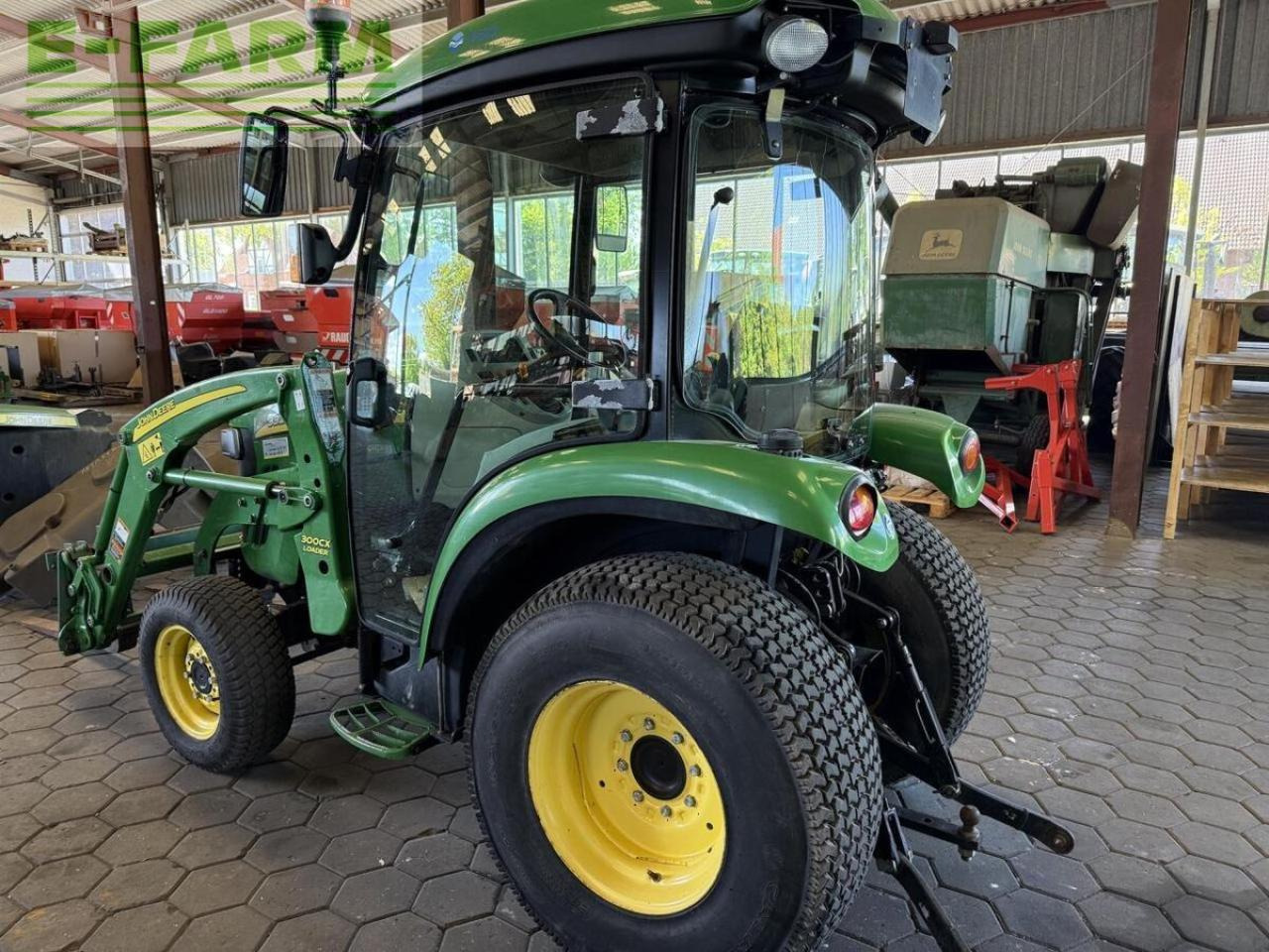 John Deere 3320 - Tracteur agricole: photos 5 John Deere 3320 - Tracteur agricole: photos 5