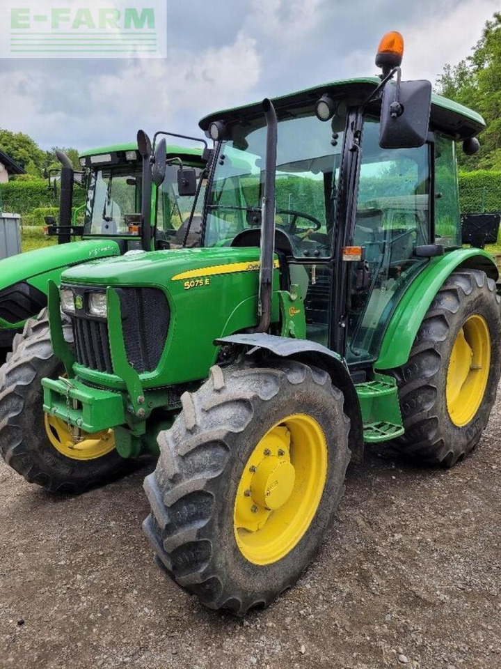 John Deere 5075 e - Tracteur agricole: photos 1 John Deere 5075 e - Tracteur agricole: photos 1