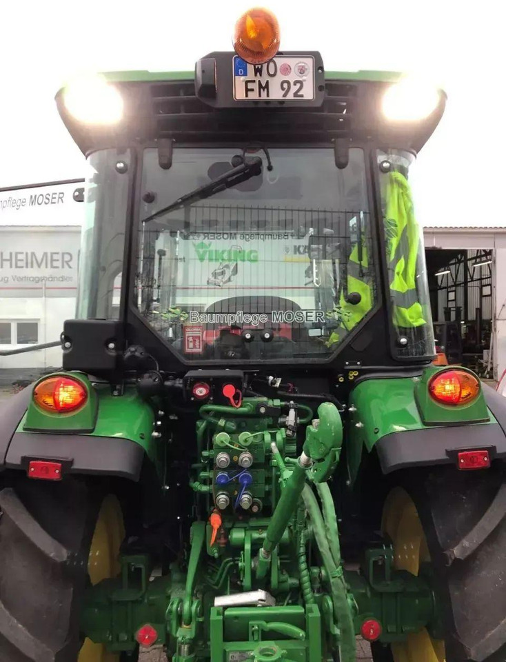 John Deere 5105gf stoll frontlader opt. 3-seite anhänger - Tracteur agricole: photos 4 John Deere 5105gf stoll frontlader opt. 3-seite anhänger - Tracteur agricole: photos 4