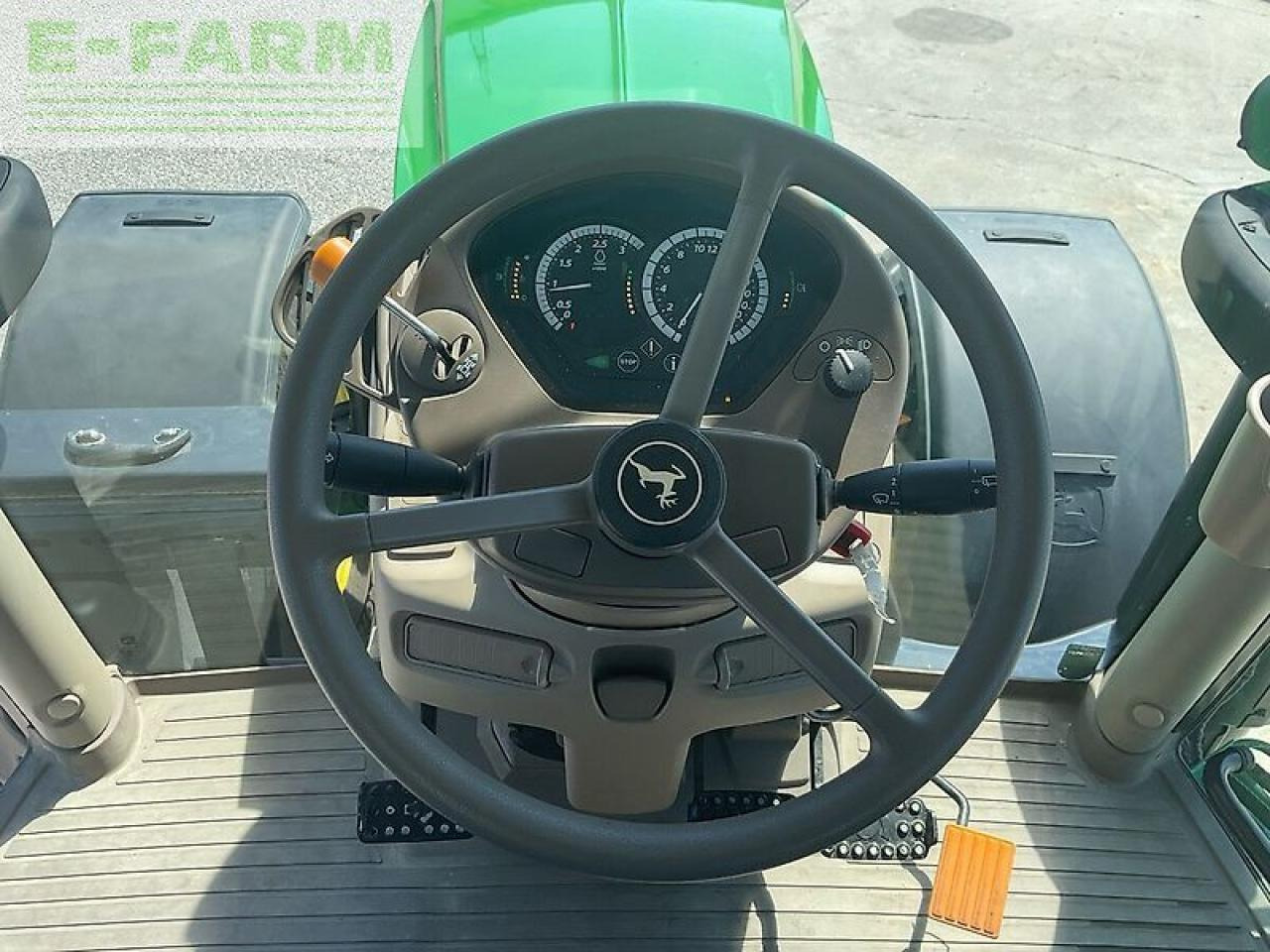 Tracteur agricole John Deere 6110r: photos 10