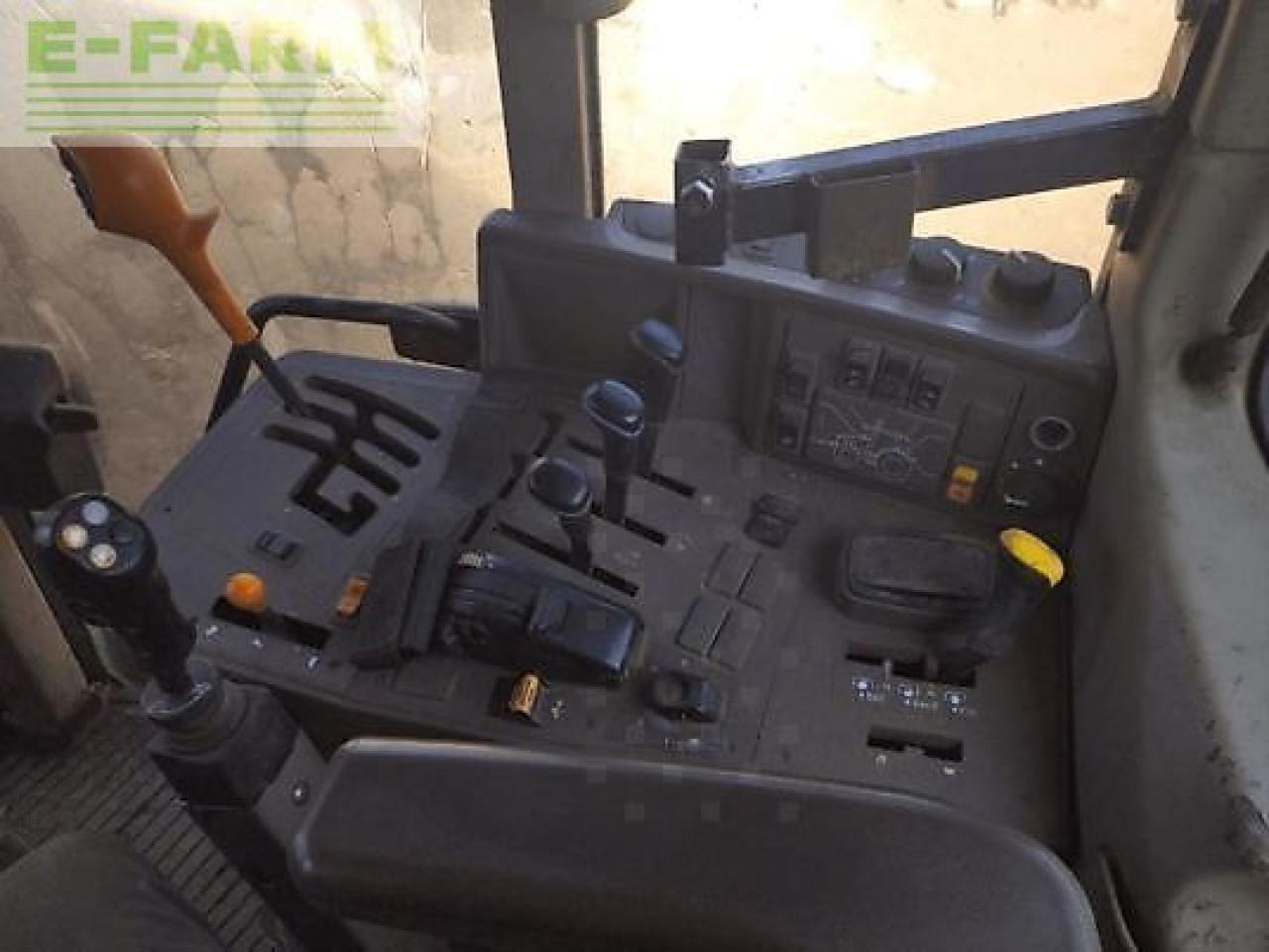 John Deere 6115m - Tracteur agricole: photos 4 John Deere 6115m - Tracteur agricole: photos 4