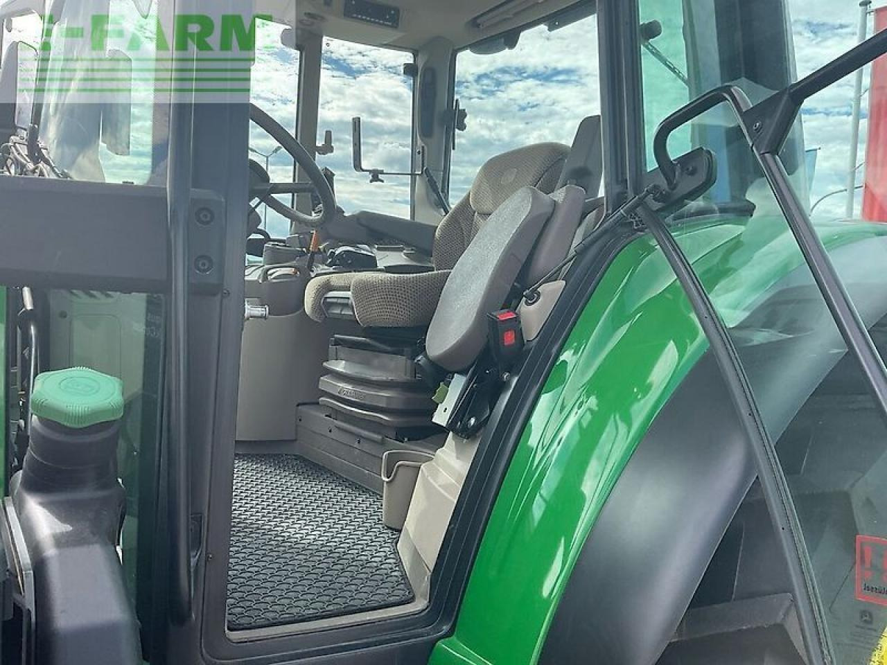 John Deere 6120m - Tracteur agricole: photos 5 John Deere 6120m - Tracteur agricole: photos 5