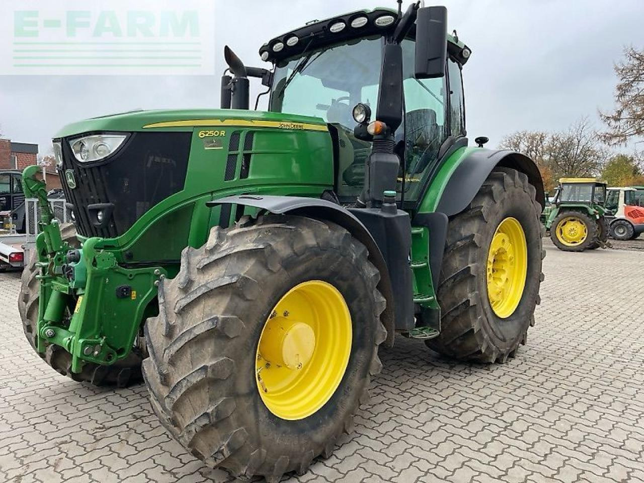 John Deere 6250r - Tracteur agricole: photos 1 John Deere 6250r - Tracteur agricole: photos 1