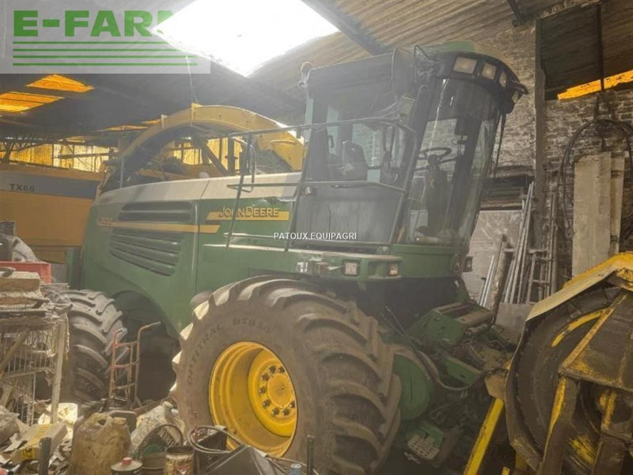 John Deere 7400 4rm - Ensileuse: photos 1 John Deere 7400 4rm - Ensileuse: photos 1