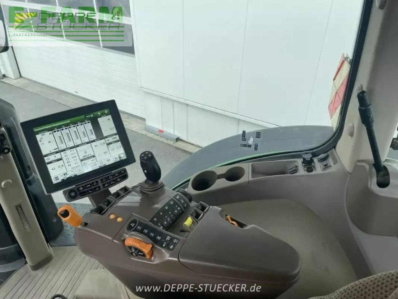 Tracteur agricole John Deere 8345r e23: photos 11 Tracteur agricole John Deere 8345r e23: photos 11