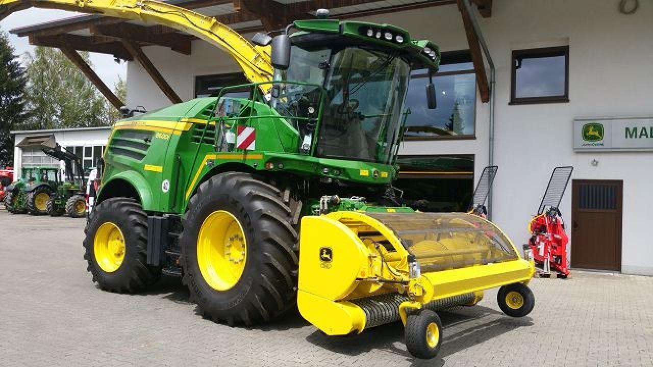 John Deere 8600i - Ensileuse: photos 3 John Deere 8600i - Ensileuse: photos 3