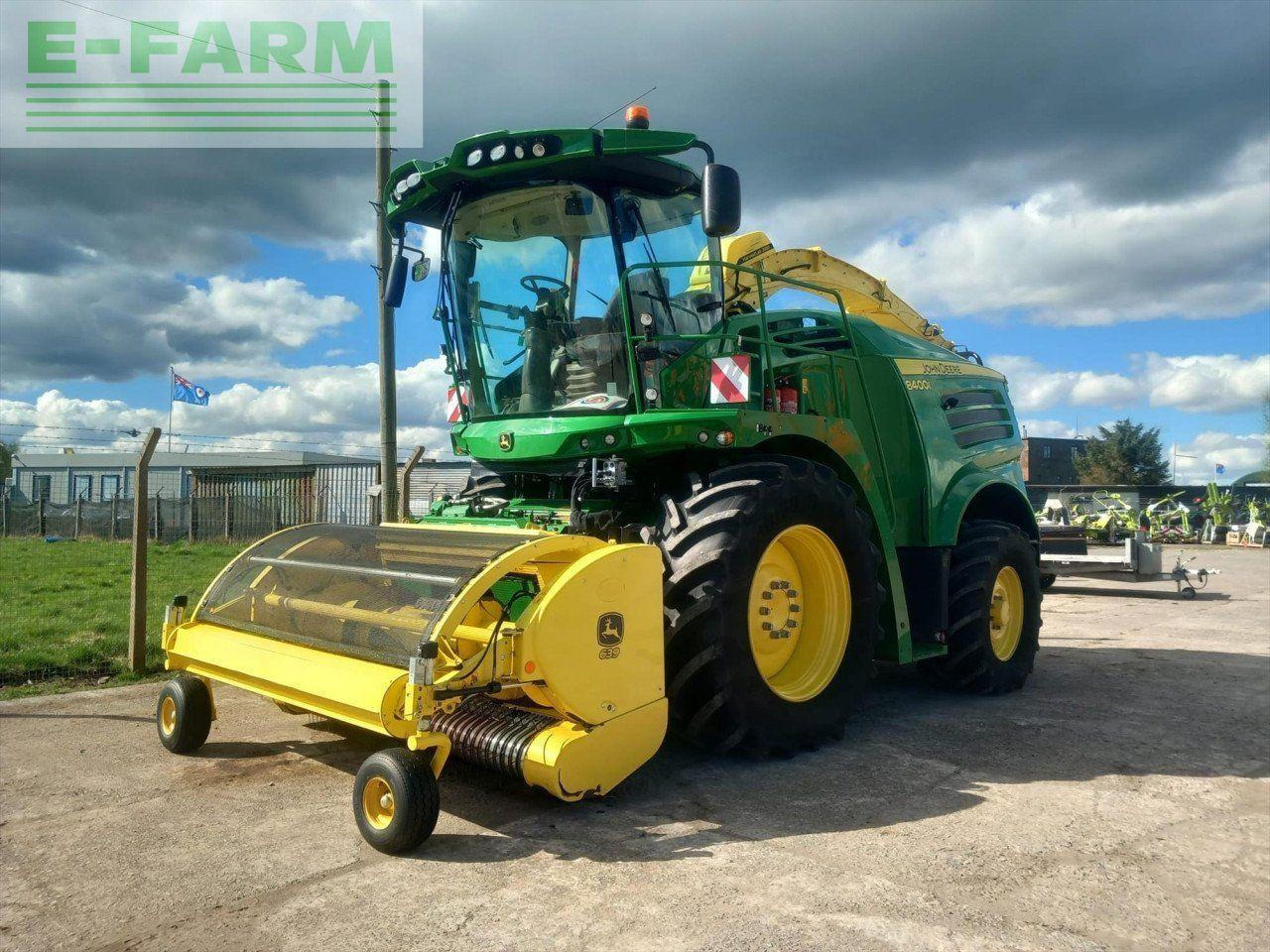John Deere USED 8400I - Ensileuse: photos 2 John Deere USED 8400I - Ensileuse: photos 2