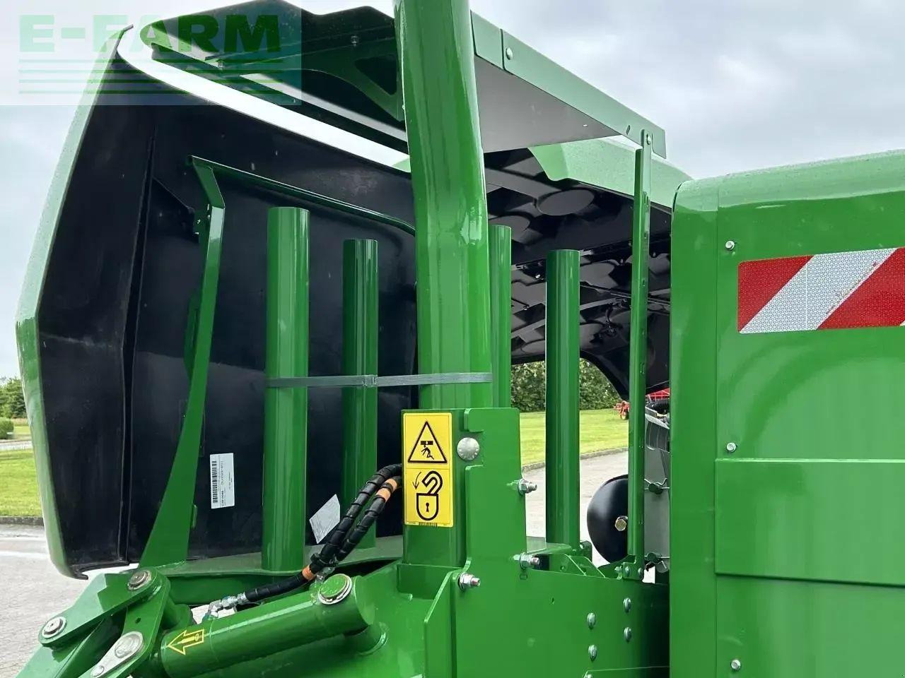John Deere c441r - Presse à balles cubiques: photos 4 John Deere c441r - Presse à balles cubiques: photos 4