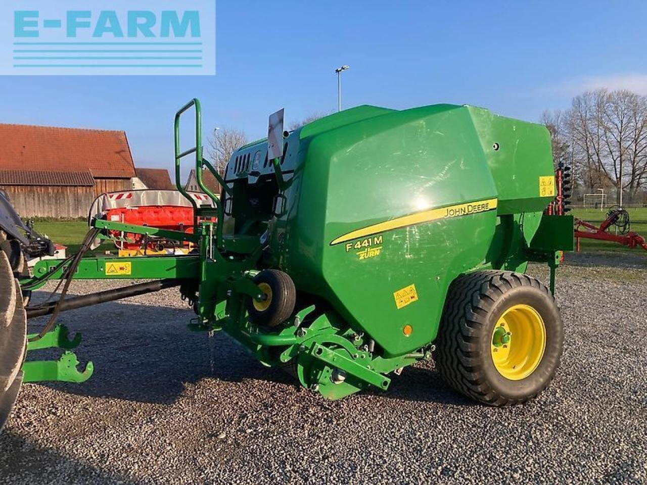John Deere f441 n mc - Presse à balles cubiques: photos 2 John Deere f441 n mc - Presse à balles cubiques: photos 2