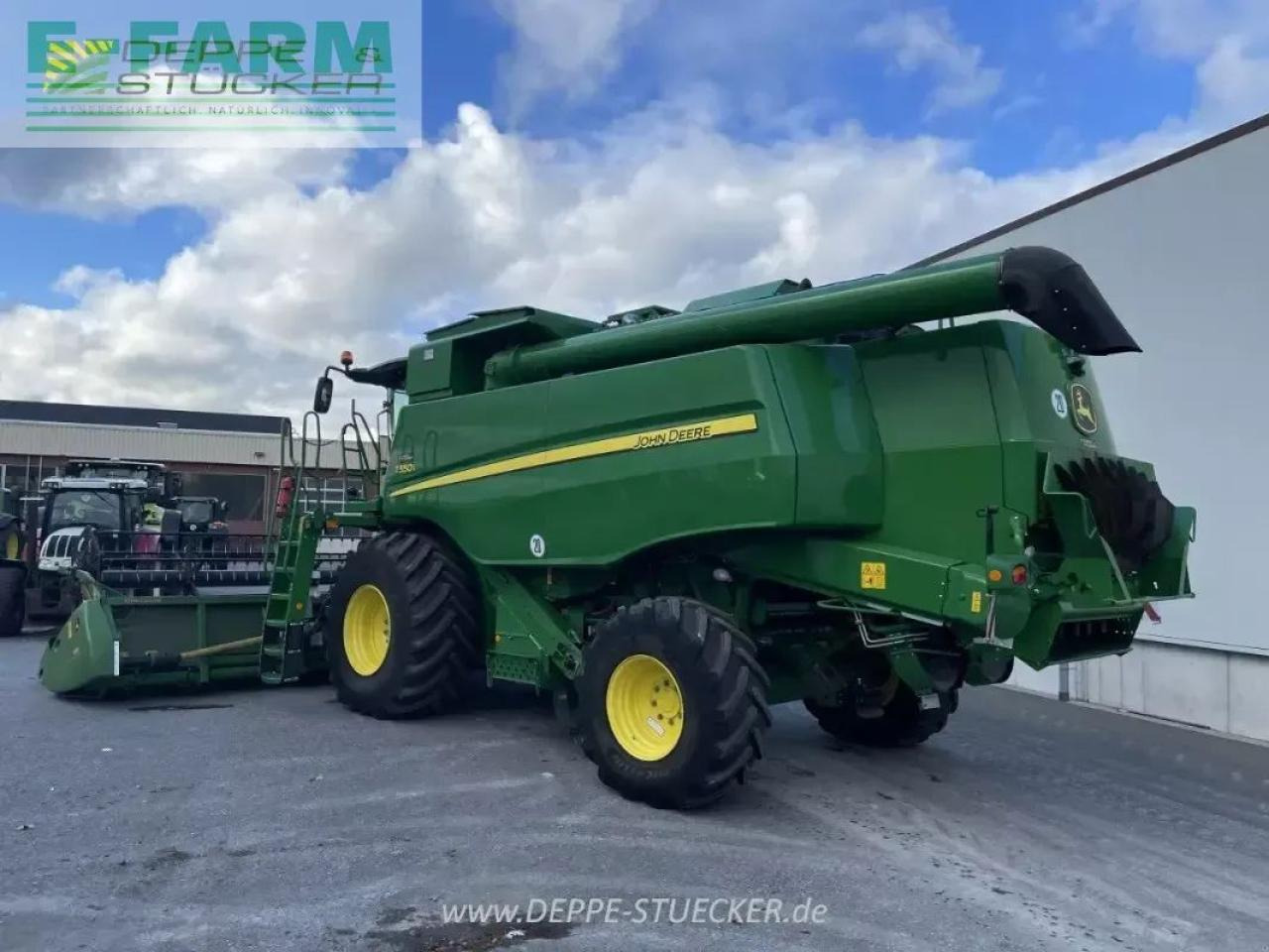 Moissonneuse-batteuse John Deere t550 mit 622r: photos 10 Moissonneuse-batteuse John Deere t550 mit 622r: photos 10