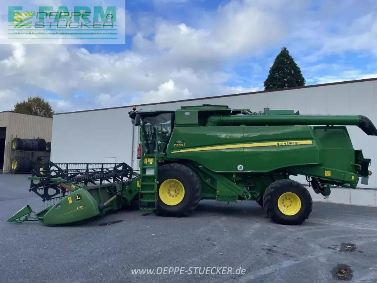 Moissonneuse-batteuse John Deere t550 mit 622r: photos 11 Moissonneuse-batteuse John Deere t550 mit 622r: photos 11