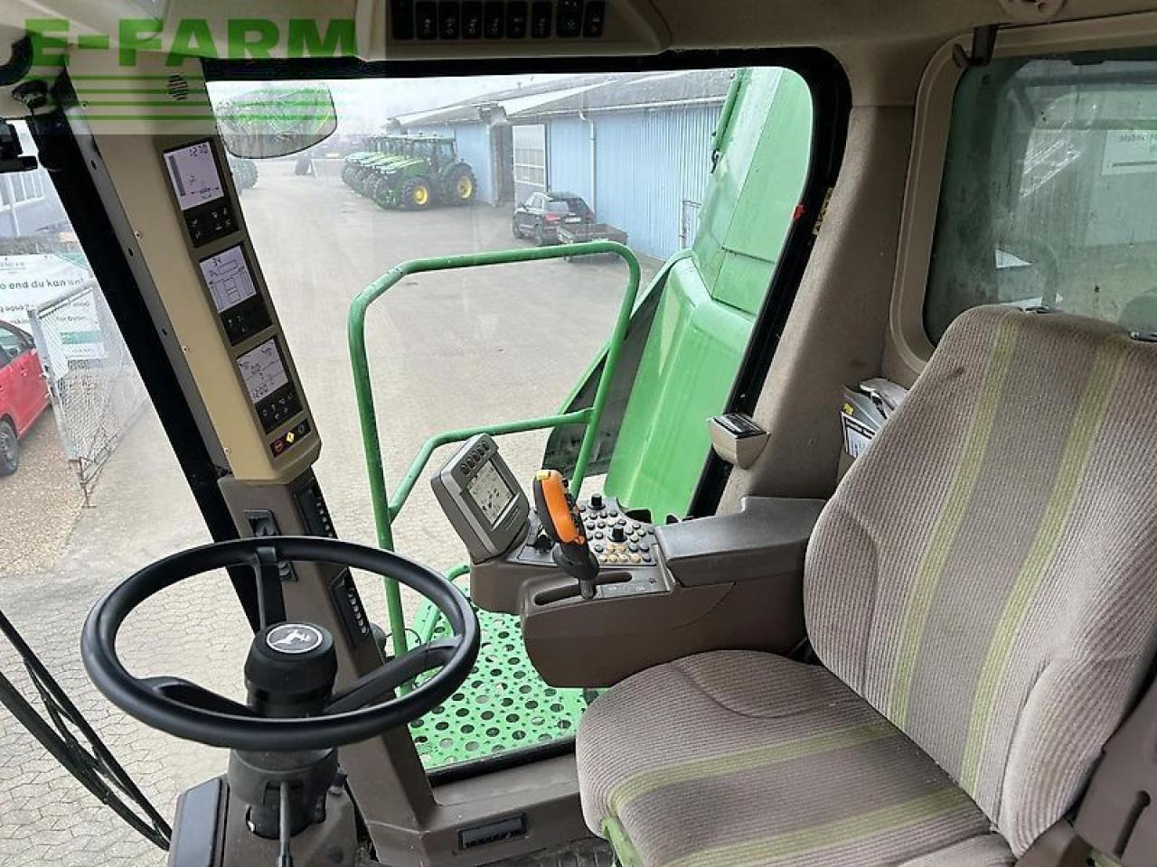 John Deere t660 - Moissonneuse-batteuse: photos 3 John Deere t660 - Moissonneuse-batteuse: photos 3