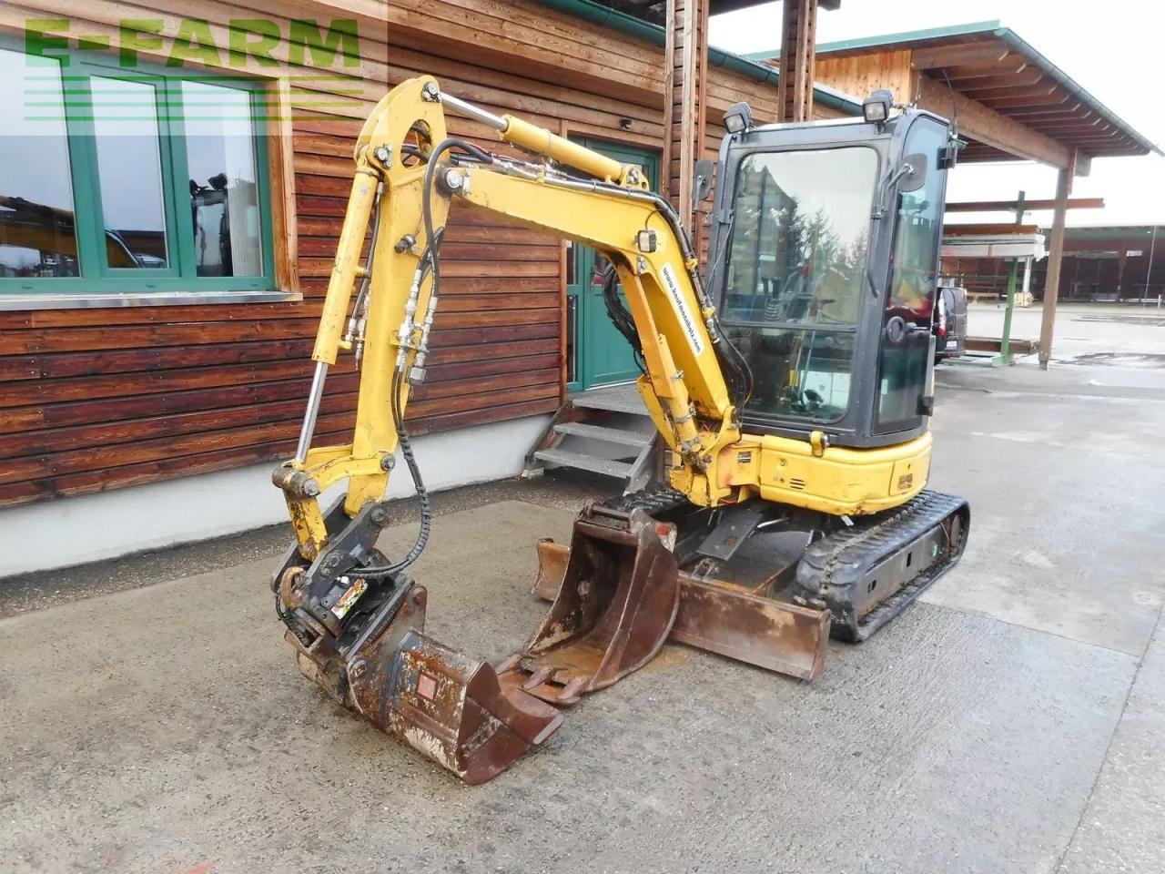 Komatsu pc 26mr-3 ( 2.710kg ) mit powertilt - Mini pelle: photos 2 Komatsu pc 26mr-3 ( 2.710kg ) mit powertilt - Mini pelle: photos 2