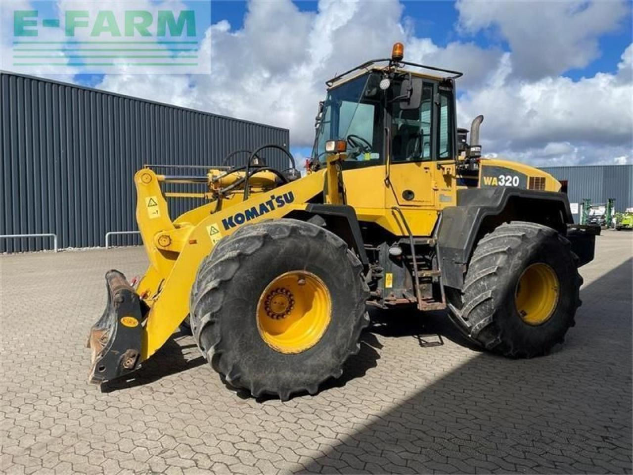 Mini pelle Komatsu wa320-5: photos 9