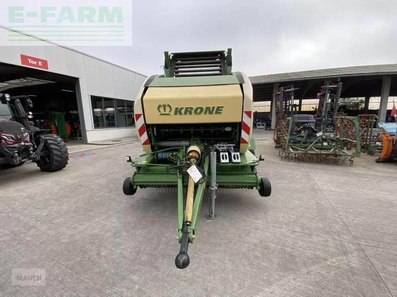 Krone comprima cf 155 xc - Presse à balles cubiques: photos 2 Krone comprima cf 155 xc - Presse à balles cubiques: photos 2