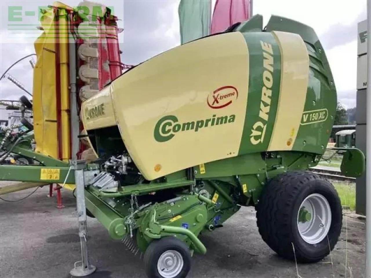 Krone comprima v 150 xc xtrem - Presse à balles cubiques: photos 1 Krone comprima v 150 xc xtrem - Presse à balles cubiques: photos 1