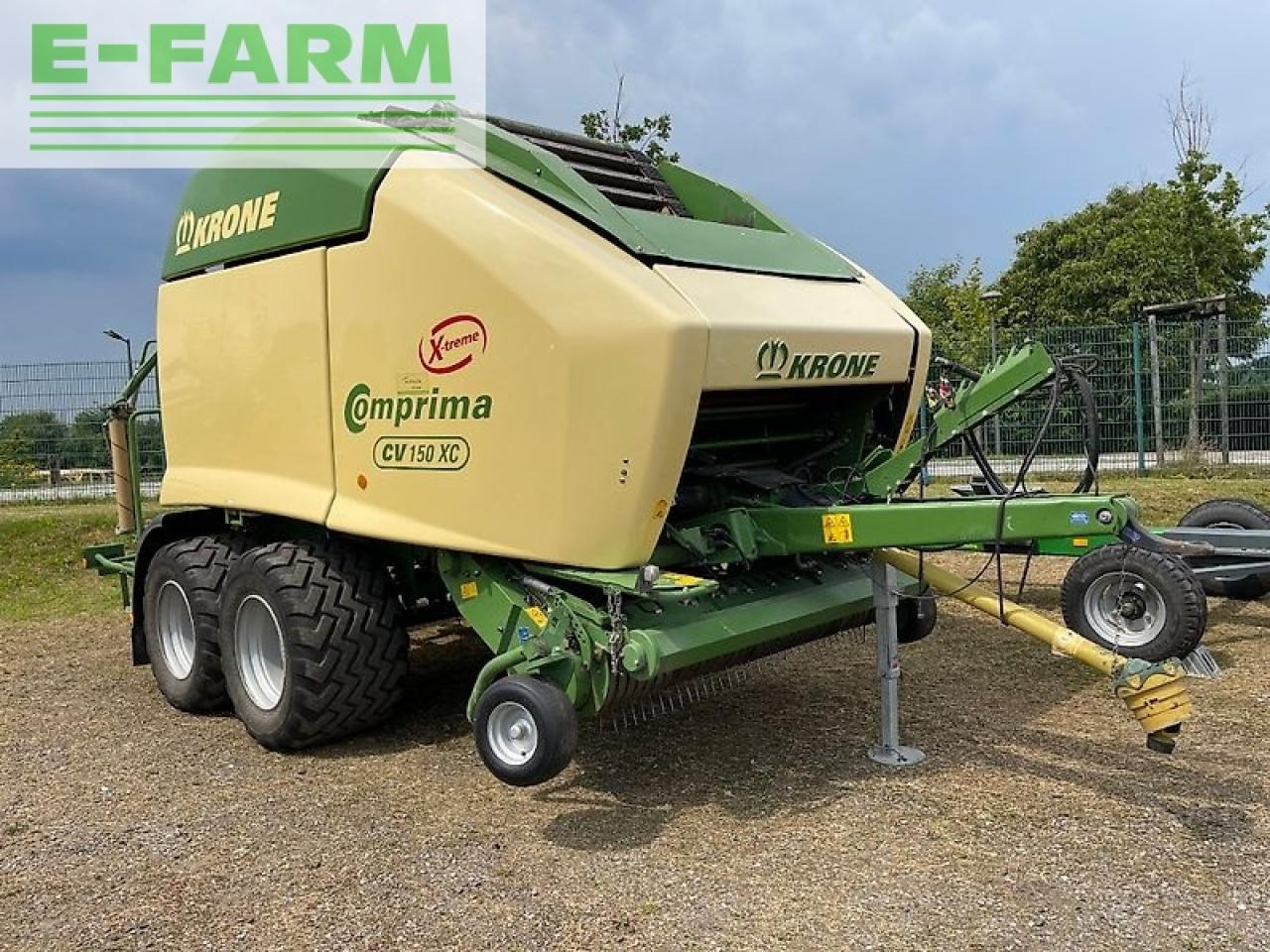 Krone cv150xc - Presse à balles cubiques: photos 1 Krone cv150xc - Presse à balles cubiques: photos 1
