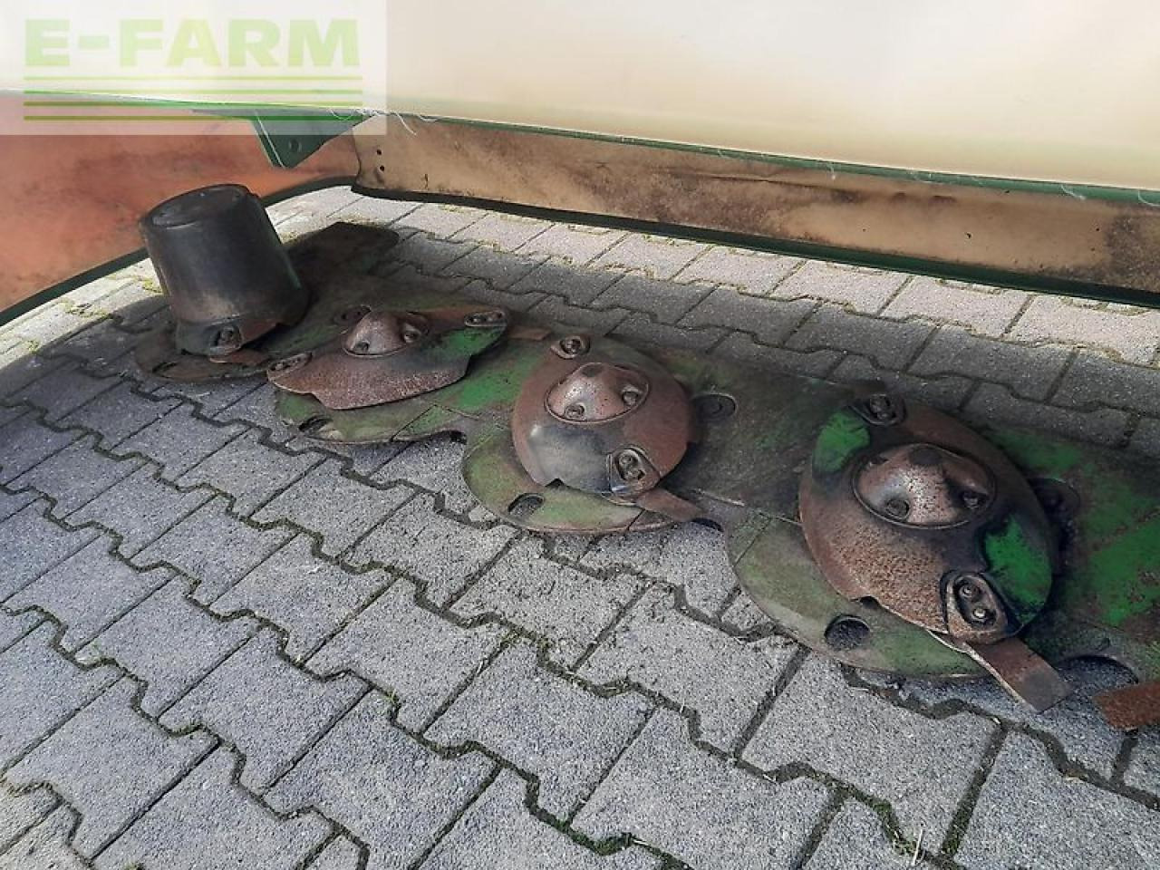 Krone easy cut r 320 - Faucheuse: photos 4 Krone easy cut r 320 - Faucheuse: photos 4