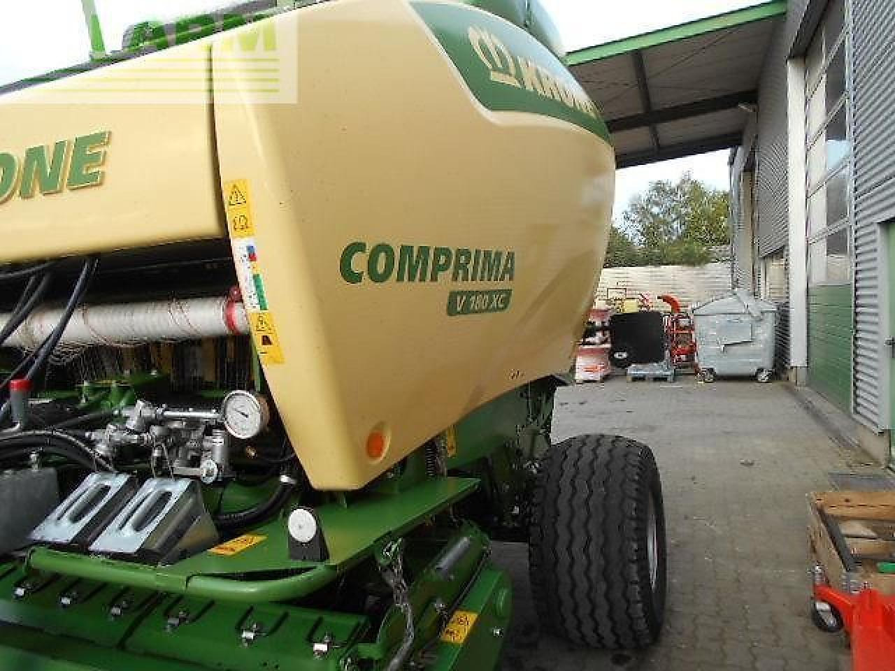 Krone rundballenpresse comprima v180xc - Presse à balles cubiques: photos 4 Krone rundballenpresse comprima v180xc - Presse à balles cubiques: photos 4