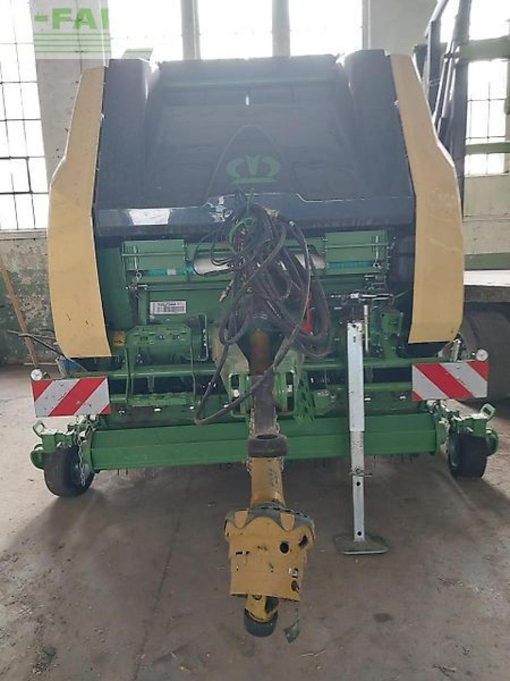 Krone varipack v 190 xc plus - Presse à balles cubiques: photos 1 Krone varipack v 190 xc plus - Presse à balles cubiques: photos 1