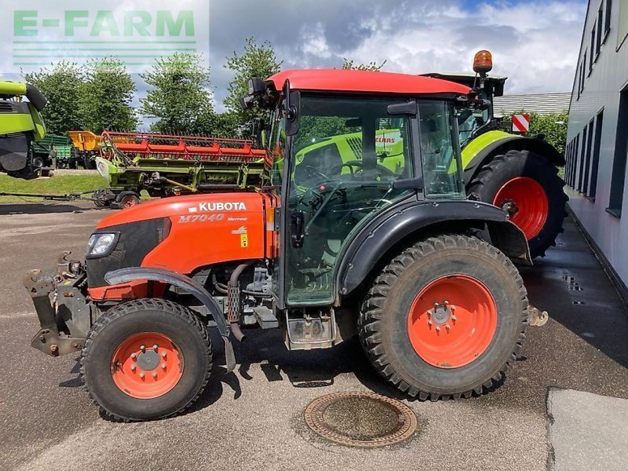 Kubota m7040 - Tracteur agricole: photos 1 Kubota m7040 - Tracteur agricole: photos 1