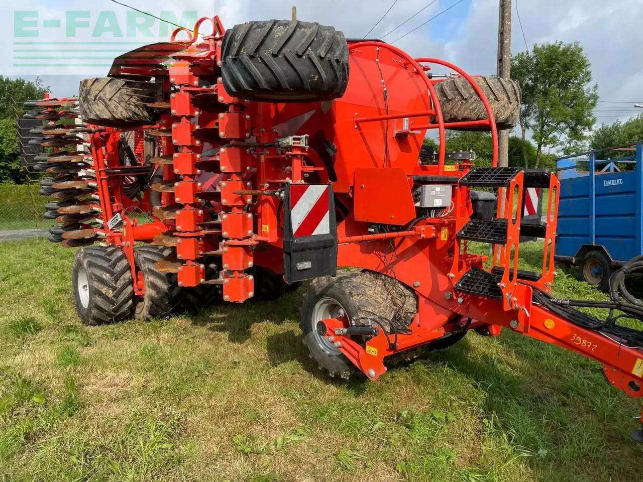 Kubota sc 1401 cf - Semoir monograine: photos 1 Kubota sc 1401 cf - Semoir monograine: photos 1