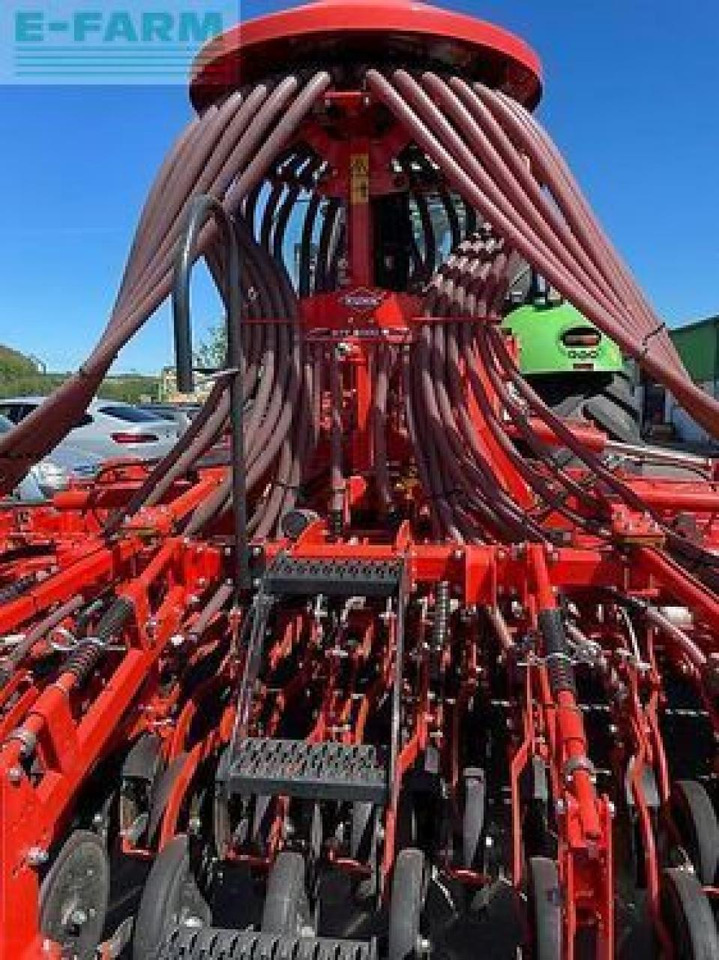 Kuhn drillkombi btf 5000 r mit fronttank und kreisele - Semoir: photos 2 Kuhn drillkombi btf 5000 r mit fronttank und kreisele - Semoir: photos 2