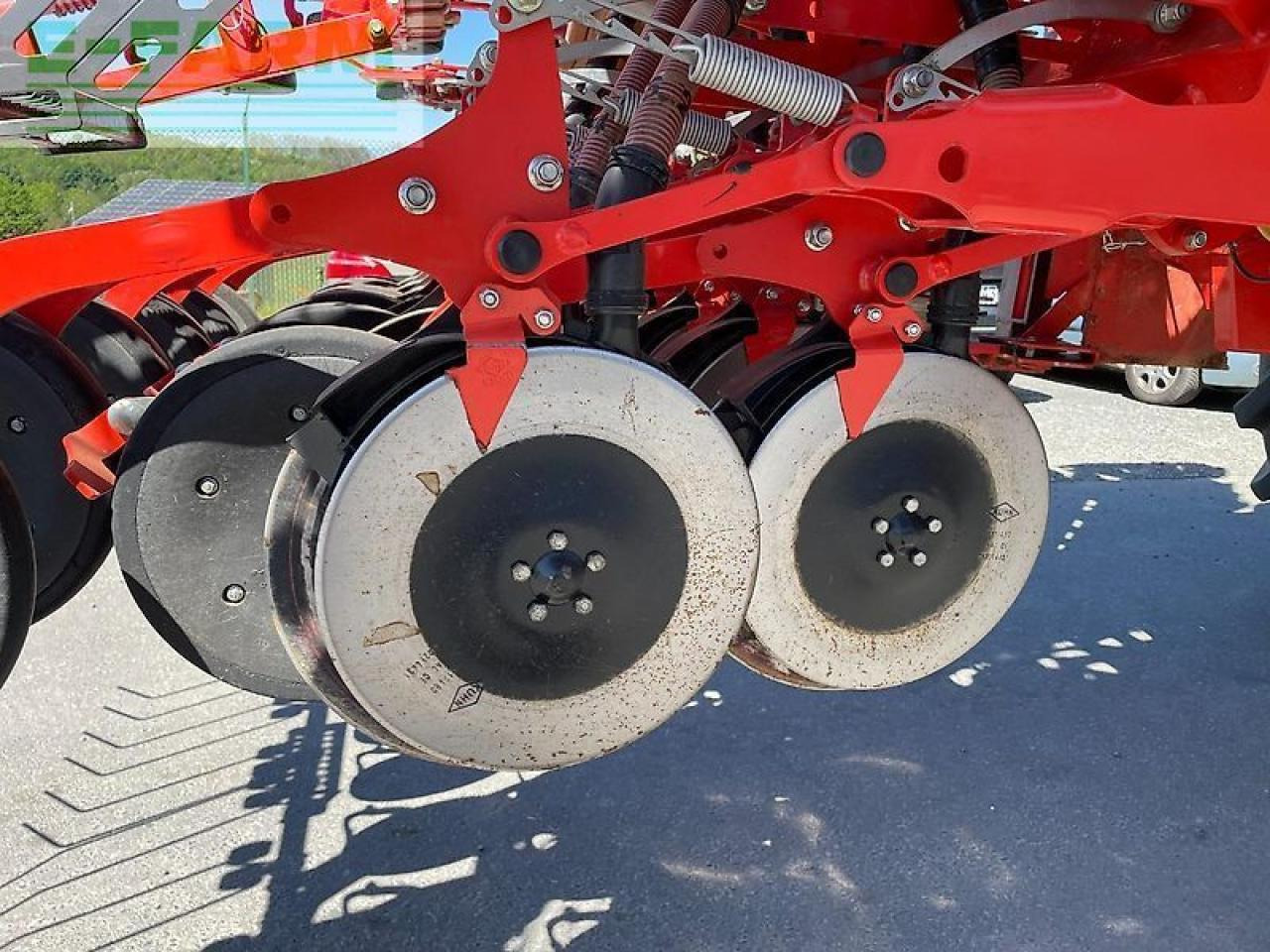 Kuhn drillkombi btf 5000 r mit fronttank und kreiselegge - Semoir: photos 5 Kuhn drillkombi btf 5000 r mit fronttank und kreiselegge - Semoir: photos 5
