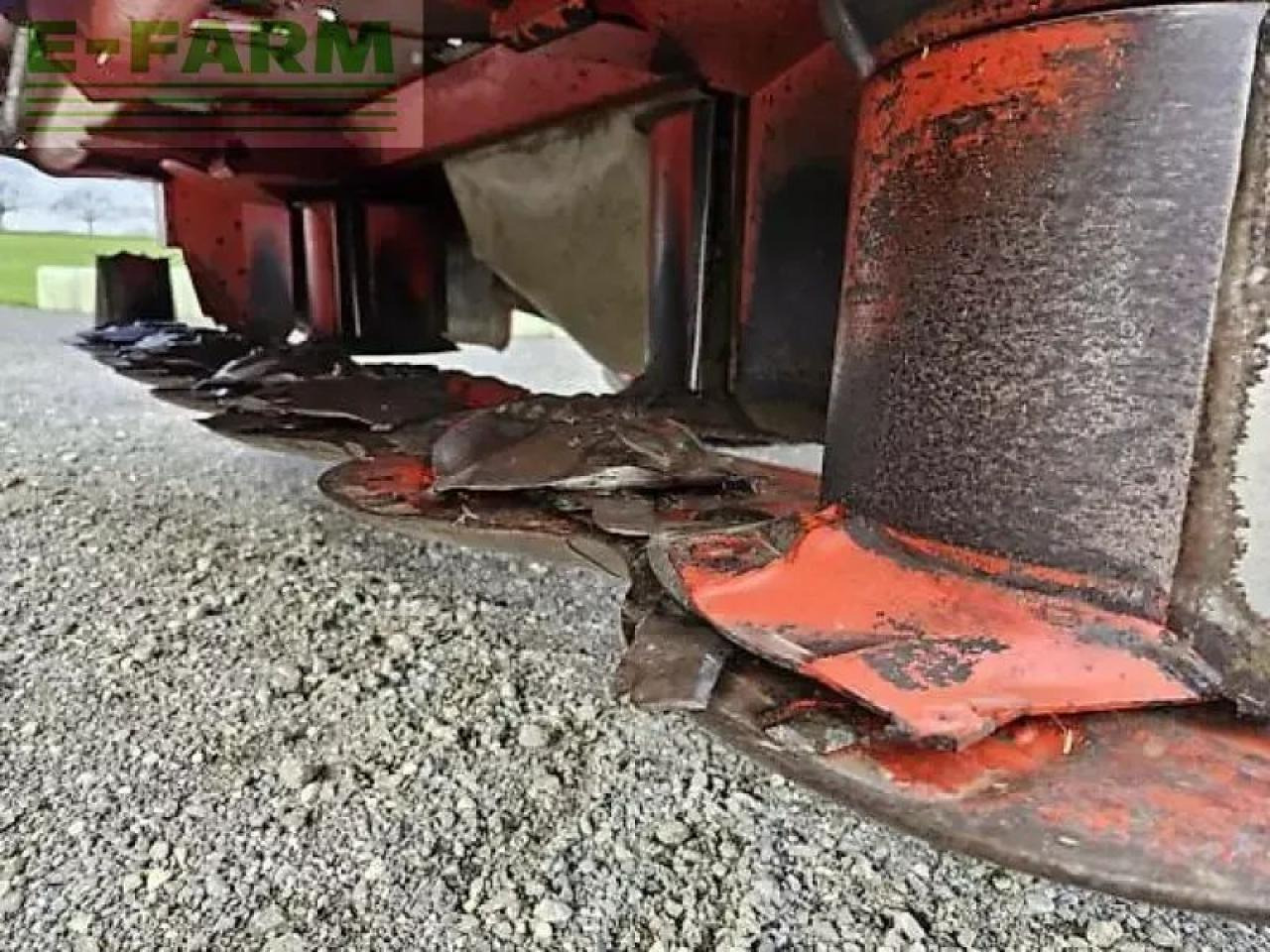 Kuhn gmd10030 et 3525 - Faucheuse: photos 3 Kuhn gmd10030 et 3525 - Faucheuse: photos 3