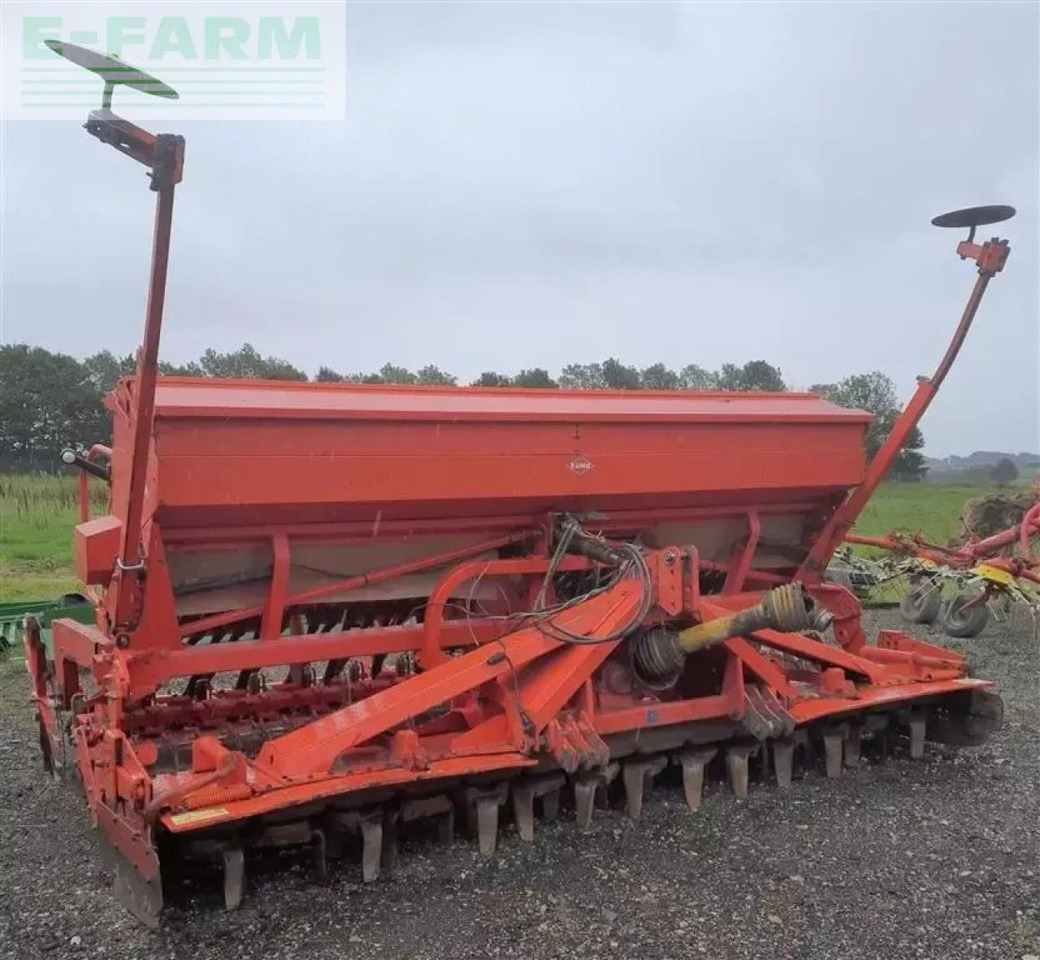 Kuhn integra 4m g ii - Combiné de semis: photos 1 Kuhn integra 4m g ii - Combiné de semis: photos 1