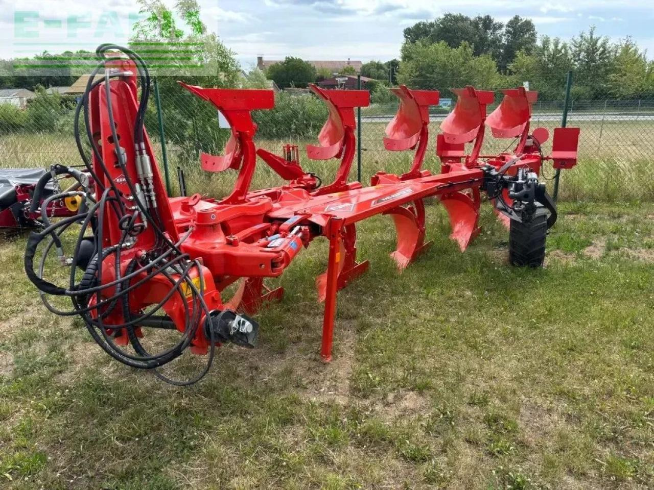 Kuhn vari-master 153 5 (4e+1) - Charrue: photos 1 Kuhn vari-master 153 5 (4e+1) - Charrue: photos 1
