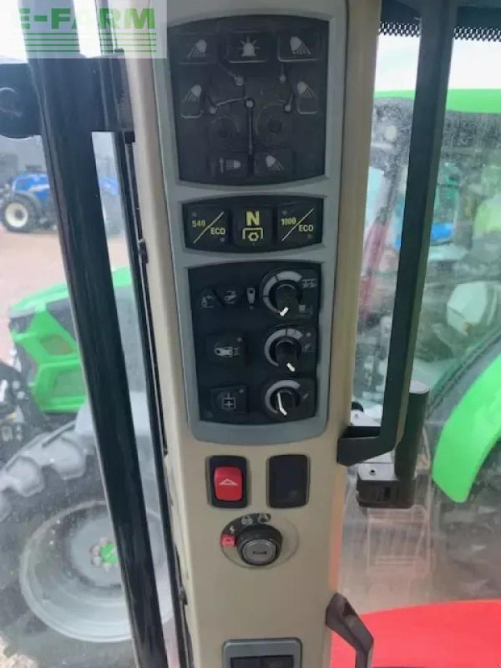 Massey Ferguson 5610 - Tracteur agricole: photos 4 Massey Ferguson 5610 - Tracteur agricole: photos 4