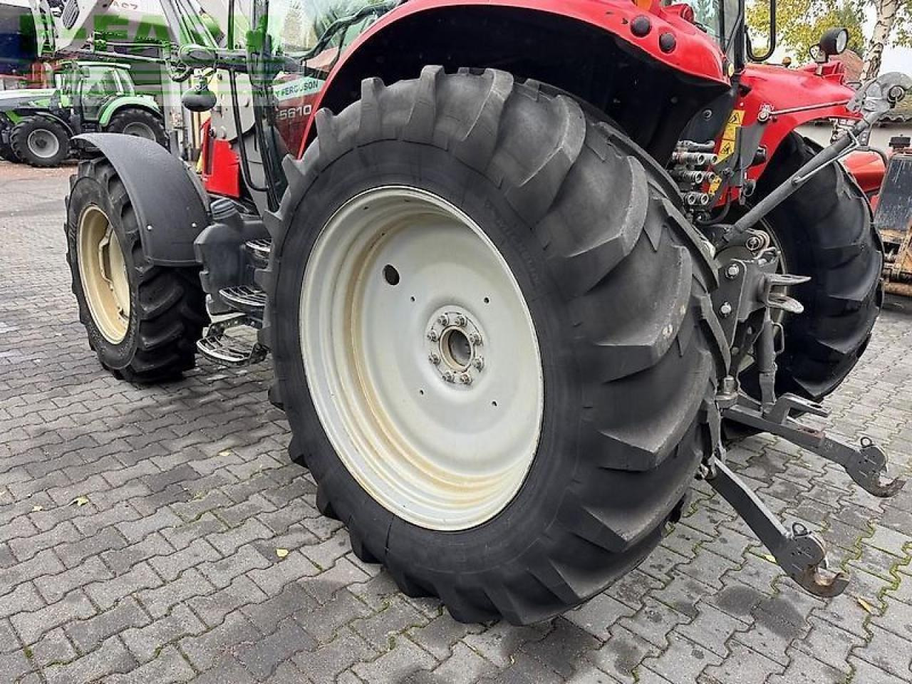 Tracteur agricole Massey Ferguson 5610 dyna-4 + mx t410: photos 25 Tracteur agricole Massey Ferguson 5610 dyna-4 + mx t410: photos 25