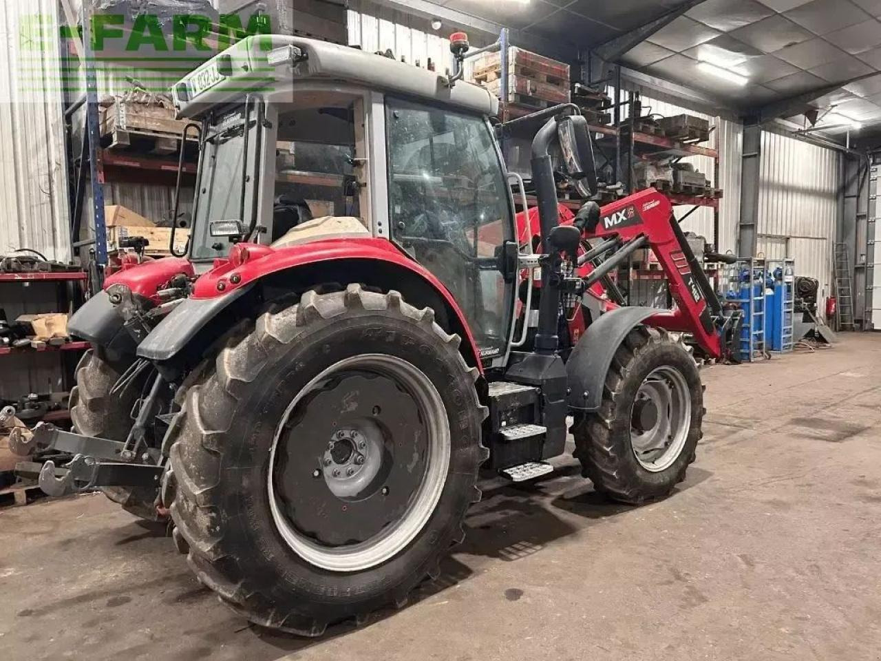 Massey Ferguson 5s.135 - Tracteur agricole: photos 4 Massey Ferguson 5s.135 - Tracteur agricole: photos 4