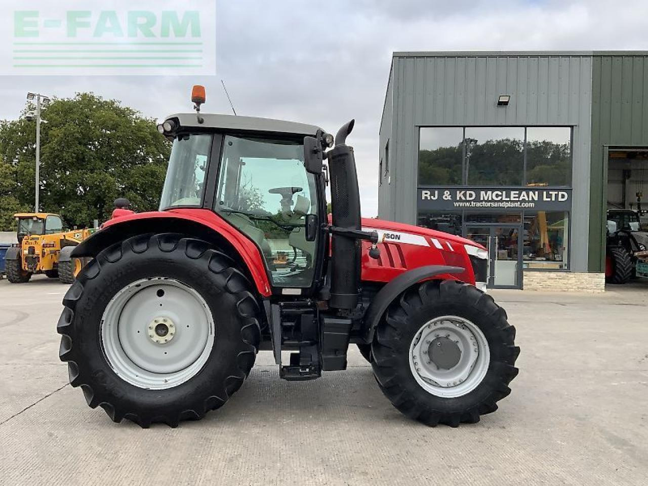 Massey Ferguson 6716s dyna 6 tractor (st24184) - Tracteur agricole: photos 1 Massey Ferguson 6716s dyna 6 tractor (st24184) - Tracteur agricole: photos 1