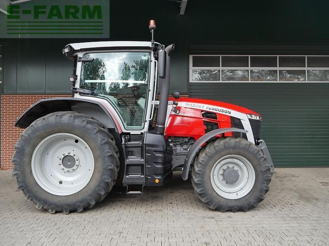 Massey Ferguson 8s.225 dyna-7 - Tracteur agricole: photos 4 Massey Ferguson 8s.225 dyna-7 - Tracteur agricole: photos 4