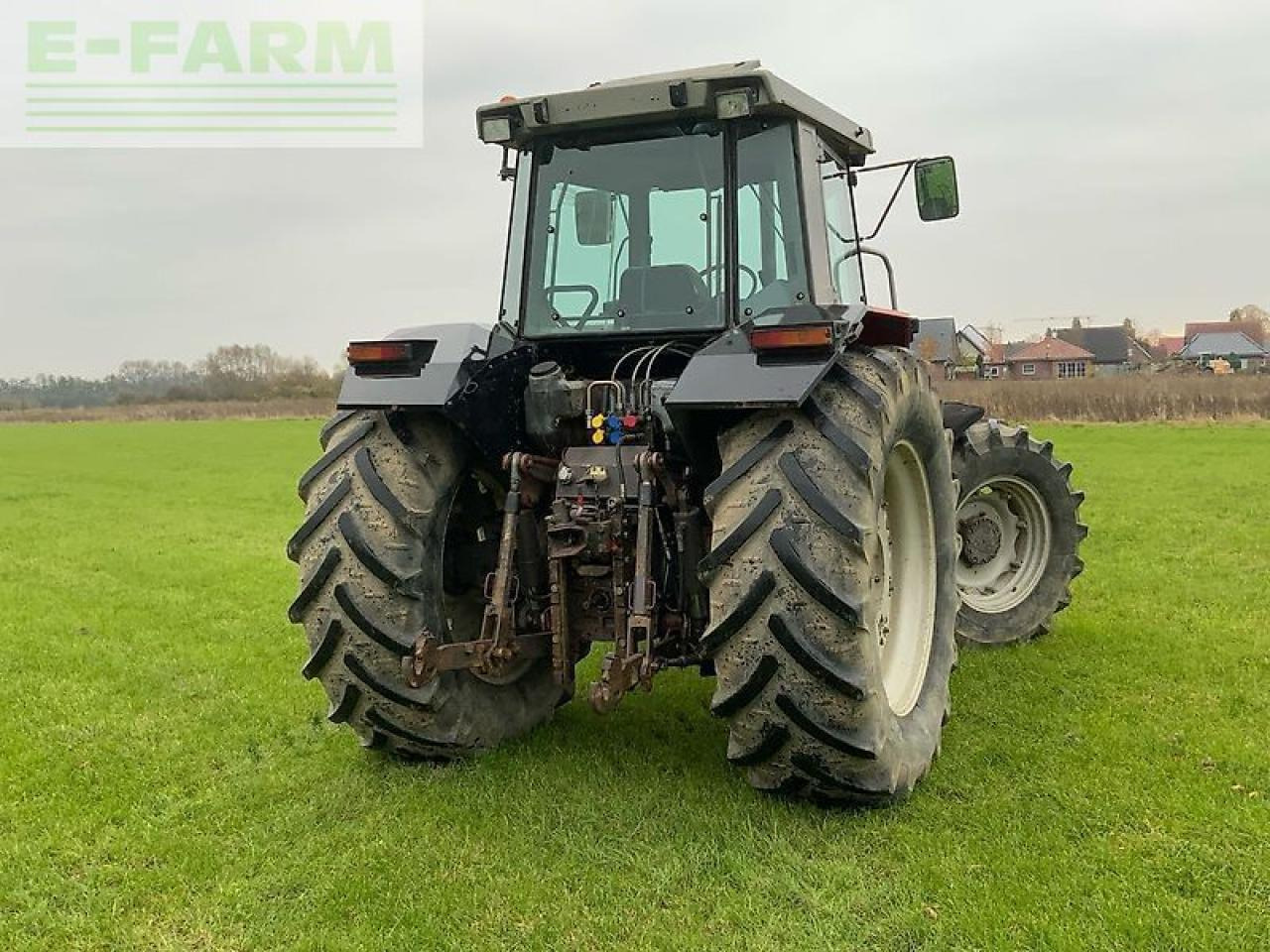 Massey Ferguson mf 3690 - Tracteur agricole: photos 2 Massey Ferguson mf 3690 - Tracteur agricole: photos 2
