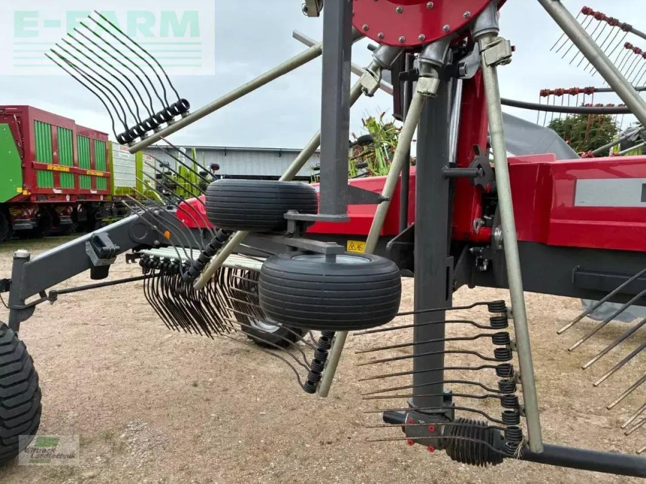 Massey Ferguson rk 842 sd-trc - Faneuse: photos 4 Massey Ferguson rk 842 sd-trc - Faneuse: photos 4