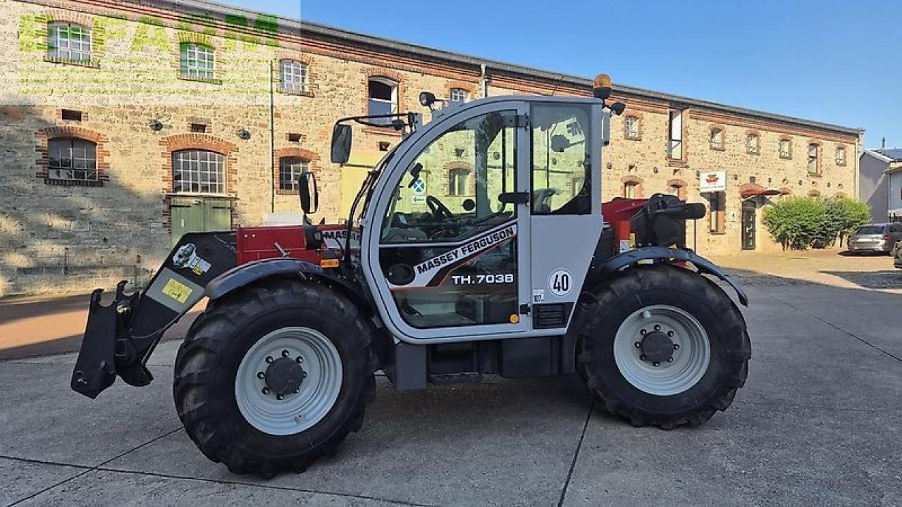 Massey Ferguson th.7038 - Chariot télescopique: photos 2 Massey Ferguson th.7038 - Chariot télescopique: photos 2