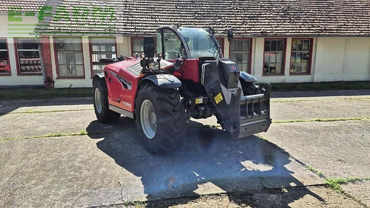 Massey Ferguson th.8043 - Chariot télescopique: photos 1 Massey Ferguson th.8043 - Chariot télescopique: photos 1