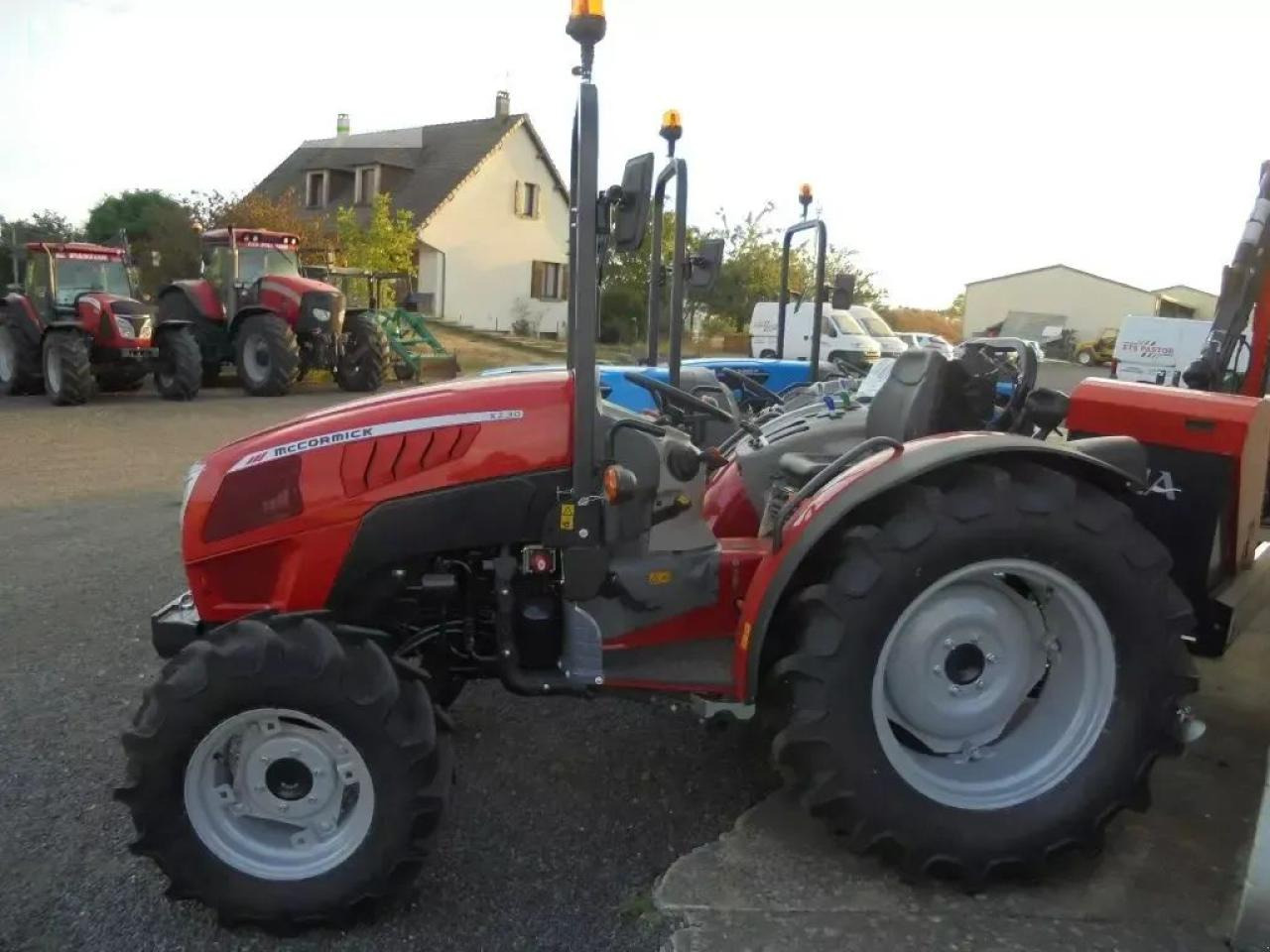 McCormick x2-55 - Tracteur agricole: photos 2 McCormick x2-55 - Tracteur agricole: photos 2