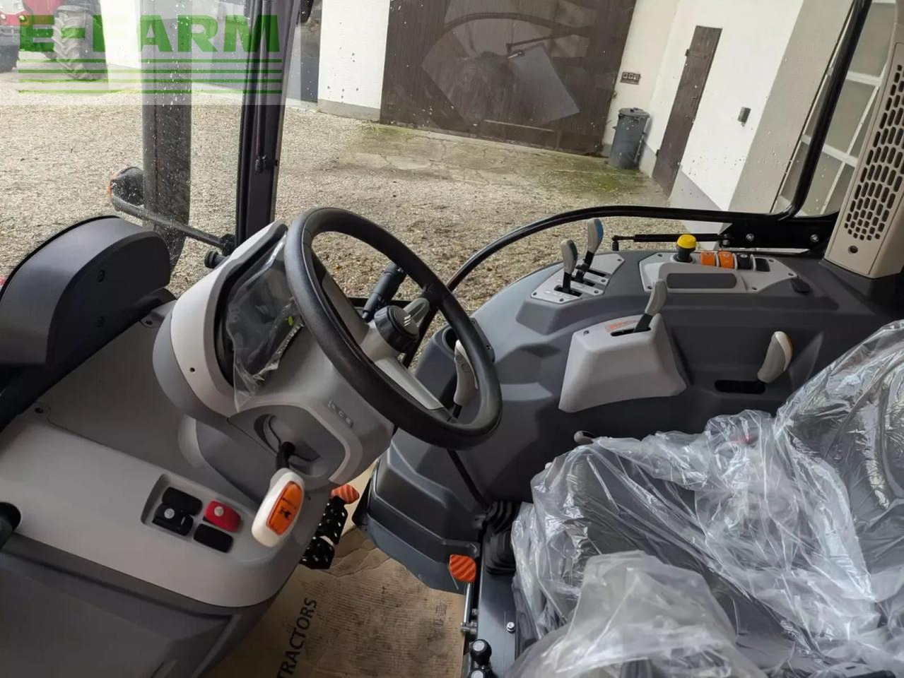 McCormick x4.080 - Tracteur agricole: photos 4 McCormick x4.080 - Tracteur agricole: photos 4